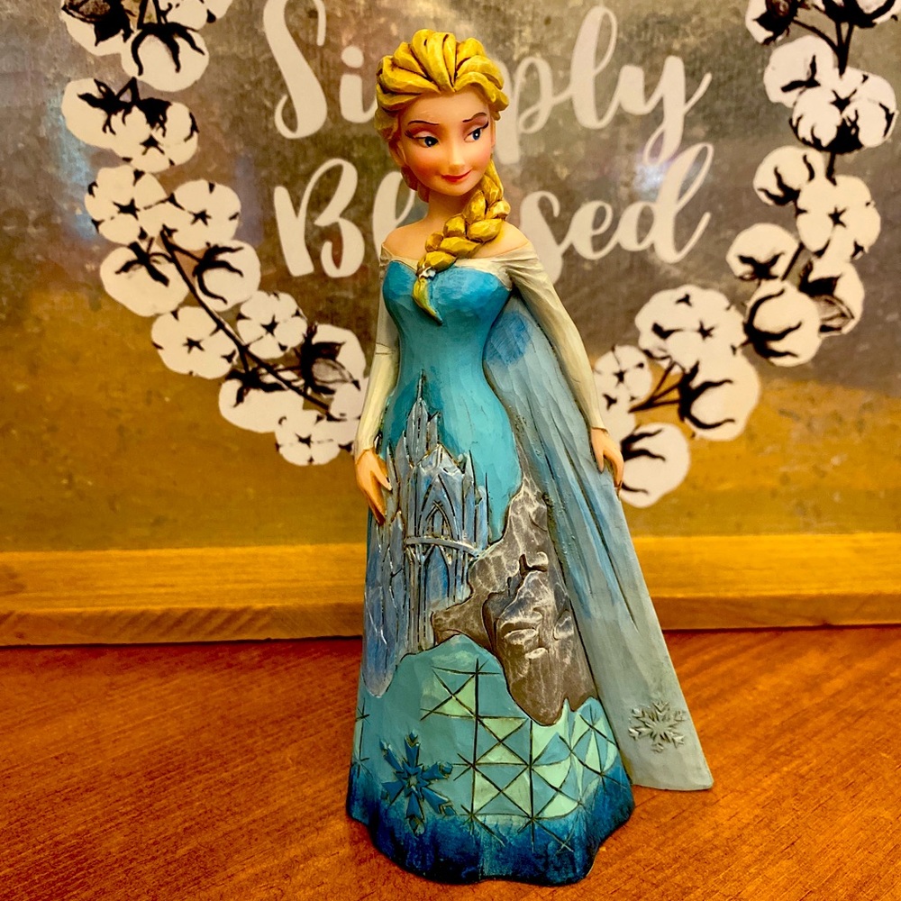 Disney Showcase Collection ELSA “Fortress of Frost